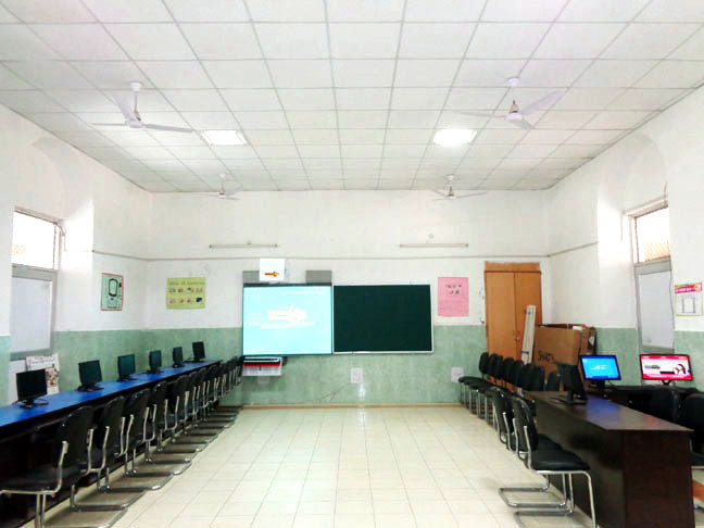 Computer Lab - Primary Wing