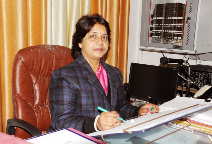 Principal Neena Shankar